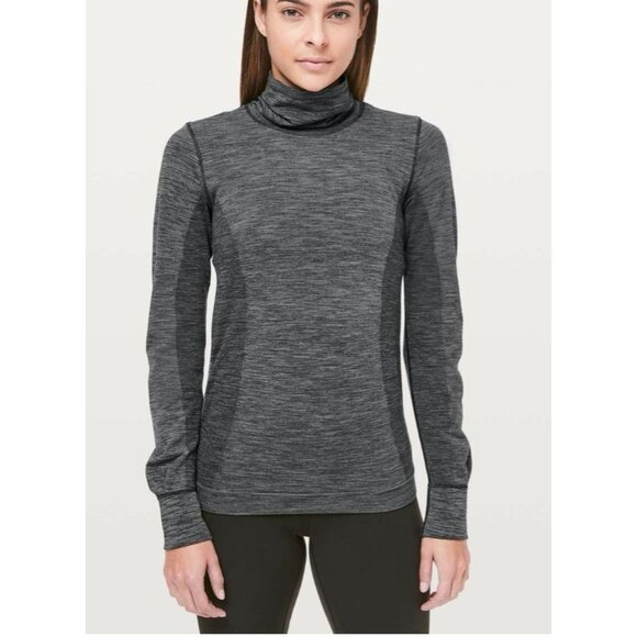 Lululemon Woolly Wonder Turtleneck Sweater Top Black / White Size 4 - Picture 1 of 3